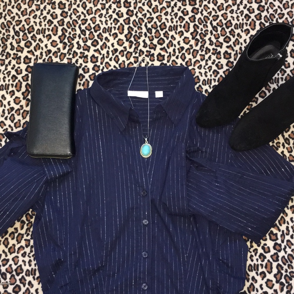NEW YORK & COMPANY BUTTON DOWN